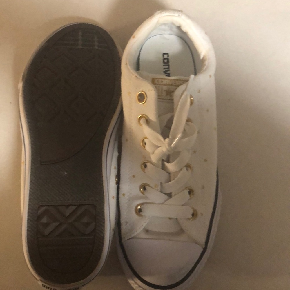 Converse size 5